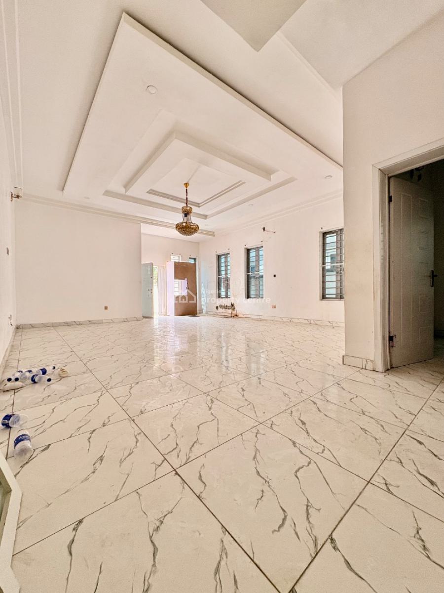 Hot Distress 4 Bedroom Semi Detached Duplex with Bq and a Gatehouse, Near Orchid Roundabout By Lekki 2nd Toll Gate, Lekki, Lagos, Semi-detached Duplex for Sale