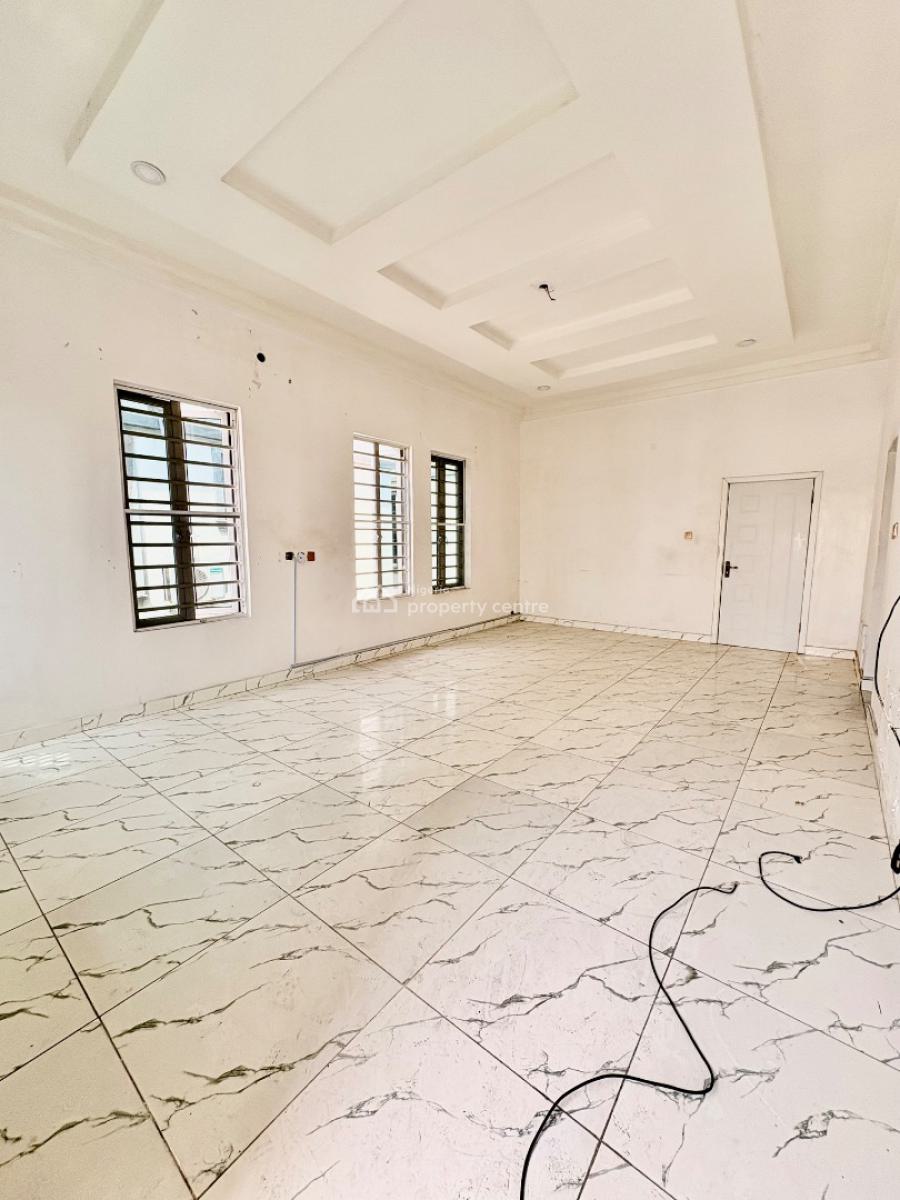 Hot Distress 4 Bedroom Semi Detached Duplex with Bq and a Gatehouse, Near Orchid Roundabout By Lekki 2nd Toll Gate, Lekki, Lagos, Semi-detached Duplex for Sale