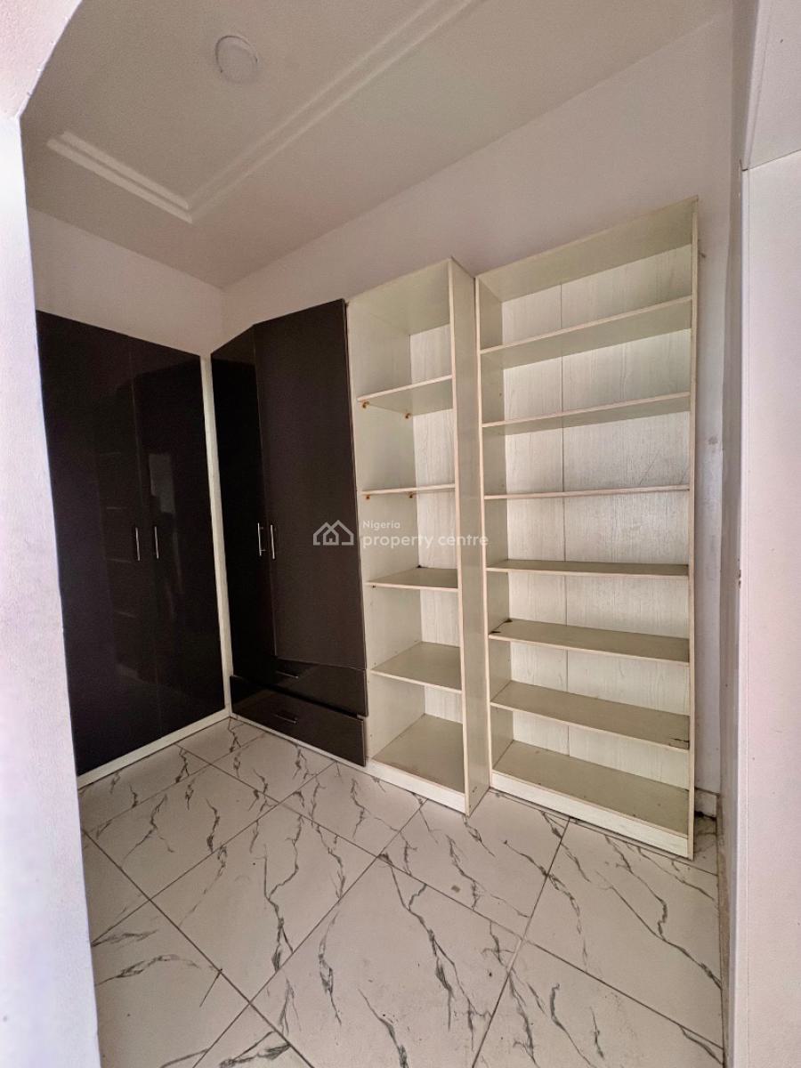 Hot Distress 4 Bedroom Semi Detached Duplex with Bq and a Gatehouse, Near Orchid Roundabout By Lekki 2nd Toll Gate, Lekki, Lagos, Semi-detached Duplex for Sale