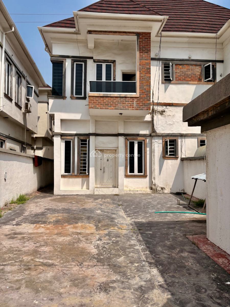 Hot Distress 4 Bedroom Semi Detached Duplex with Bq and a Gatehouse, Near Orchid Roundabout By Lekki 2nd Toll Gate, Lekki, Lagos, Semi-detached Duplex for Sale