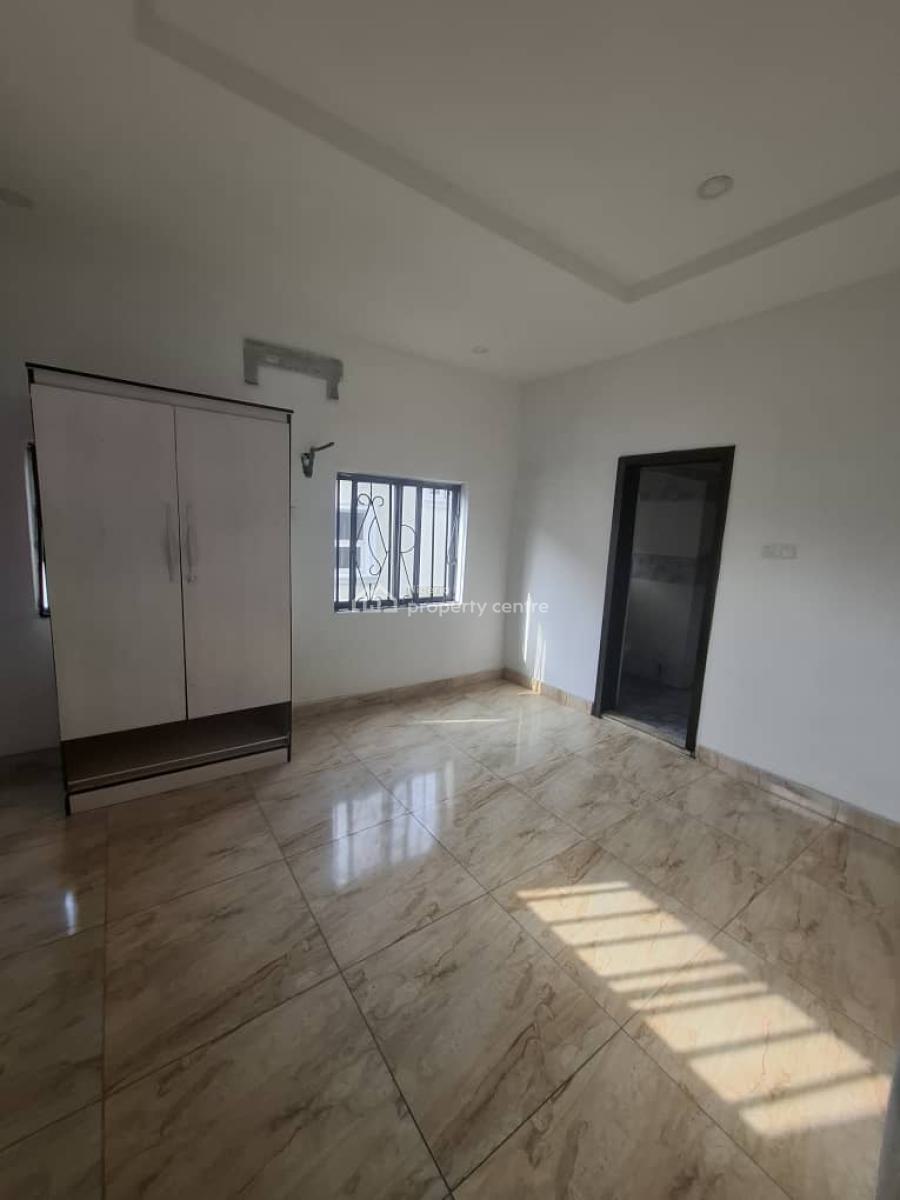 7 Units of 3 Bedroom and 3 Units of 2 Bedrooms, Lekki Phase 1, Lekki, Lagos, House for Rent