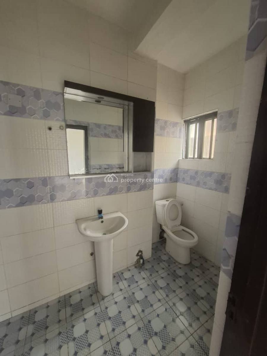 7 Units of 3 Bedroom and 3 Units of 2 Bedrooms, Lekki Phase 1, Lekki, Lagos, House for Rent