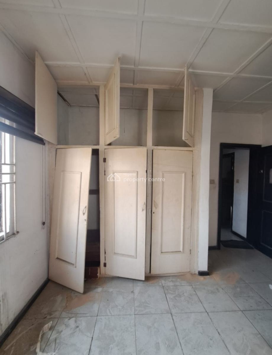 Large Self Contain Upstairs, Agungi, Lekki, Lagos, Self Contain (single Rooms) for Rent