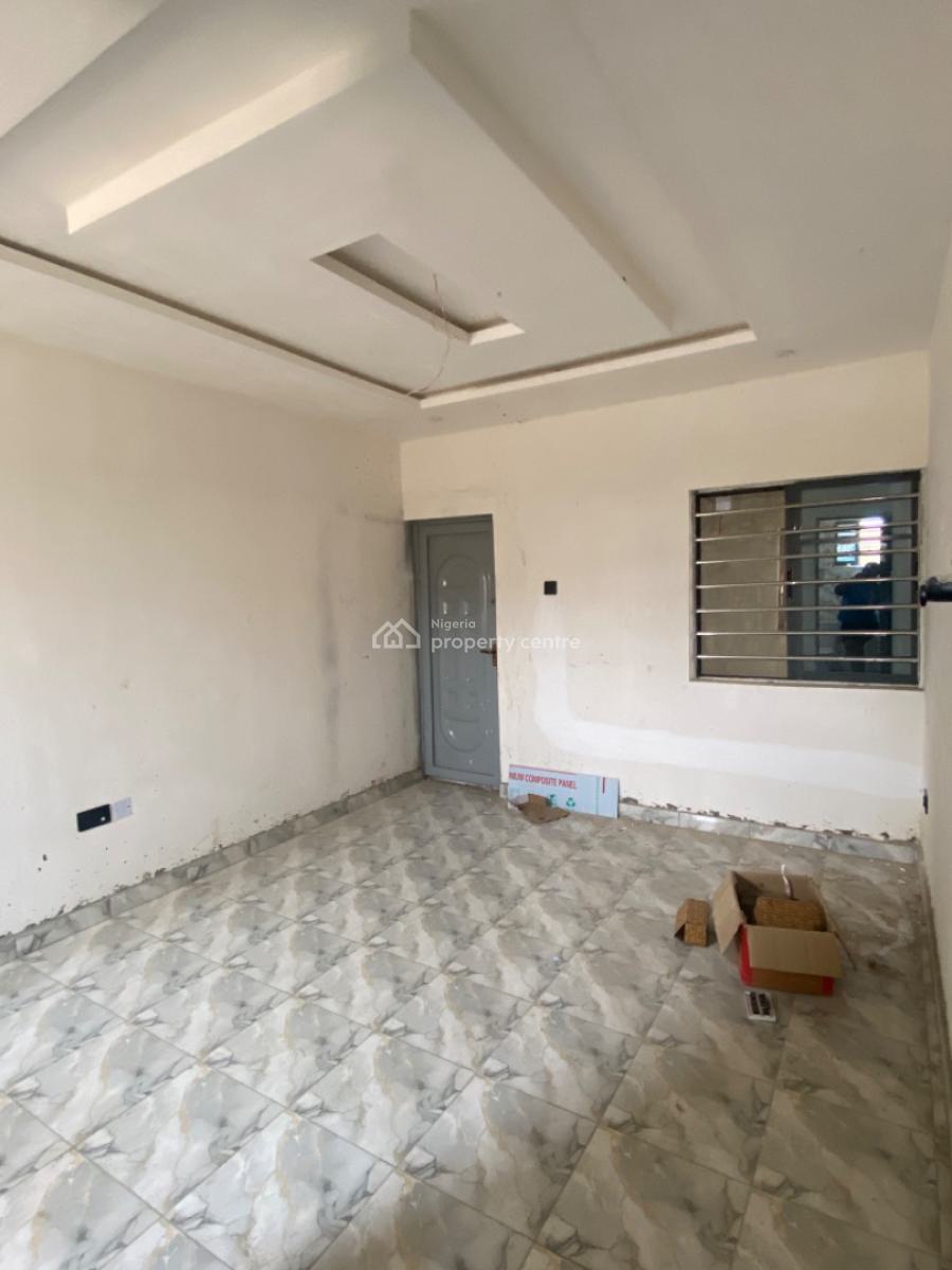 Executive Self Contain Apartment, Shomolu, Lagos, Self Contain (single Rooms) for Sale