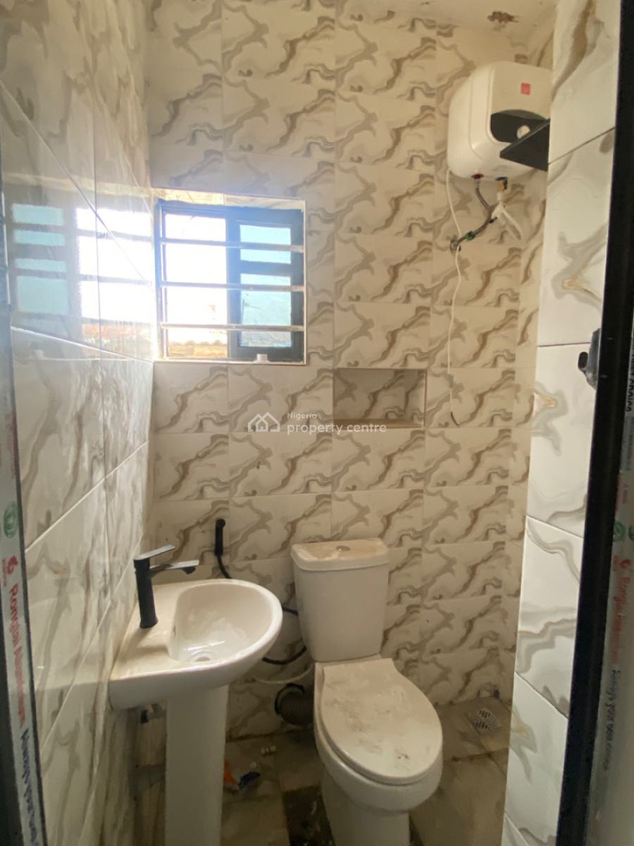 Executive Self Contain Apartment, Shomolu, Lagos, Self Contain (single Rooms) for Sale