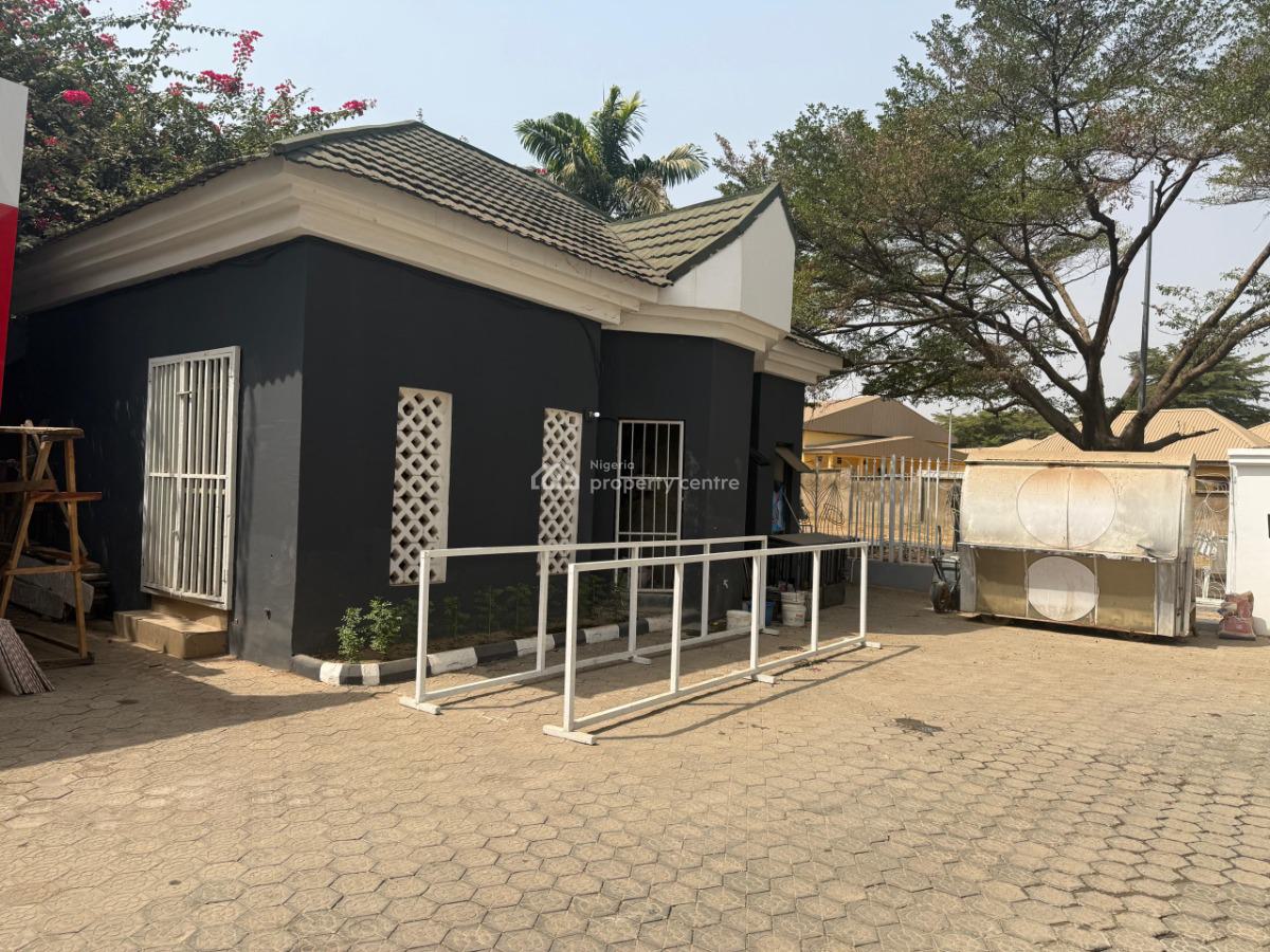 Tailoring Shop with Machine, Jabi, Abuja, Office Space for Rent