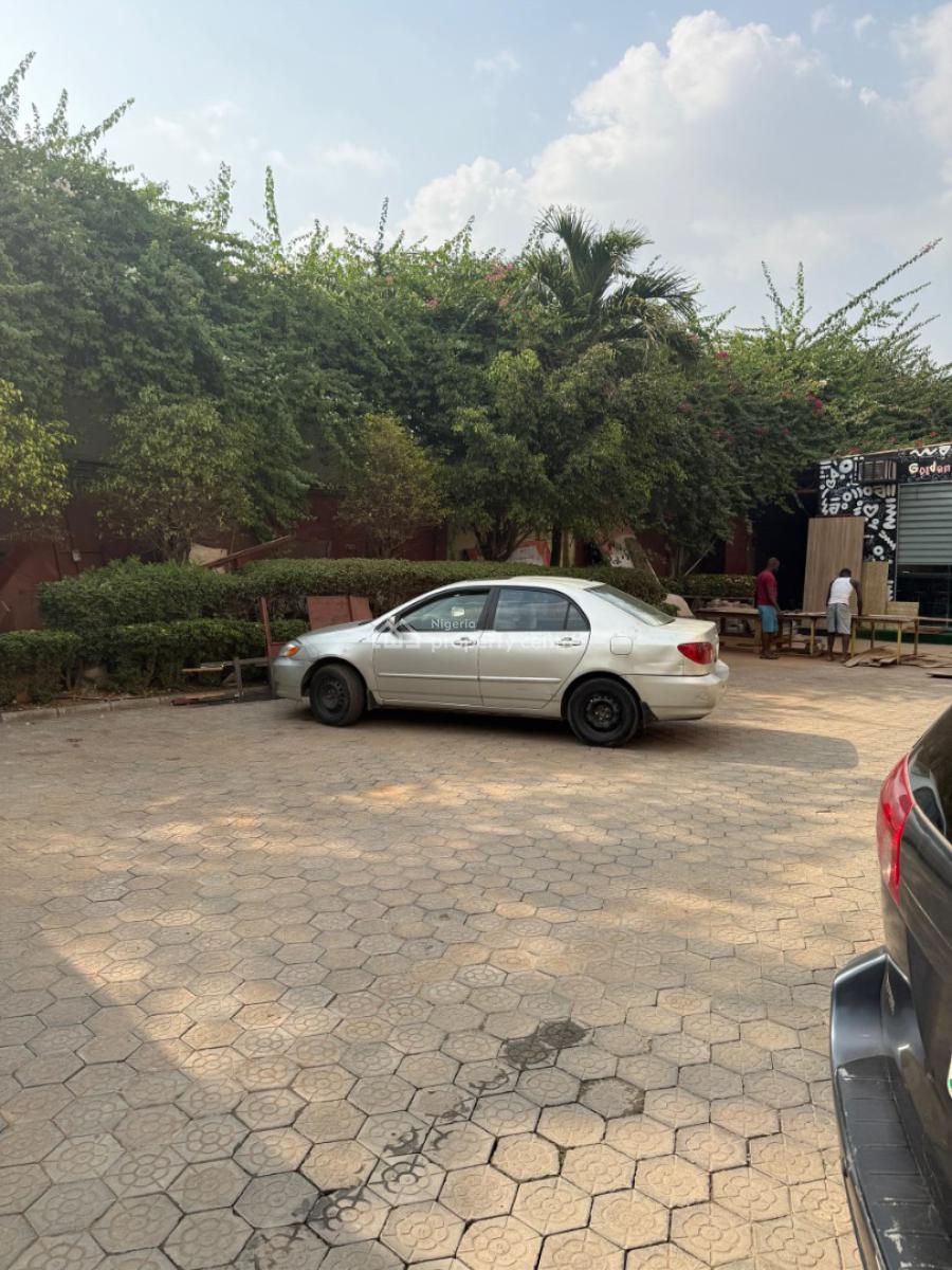 Tailoring Shop with Machine, Jabi, Abuja, Office Space for Rent