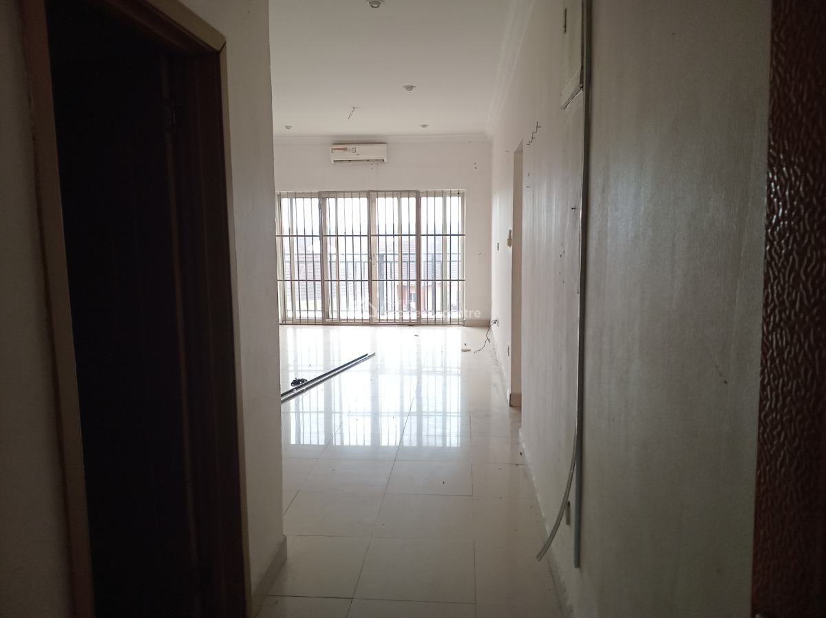Luxury Two (2) Bedroom Flat in an Estate, Golf Estate, Port Harcourt, Rivers, Block of Flats for Sale