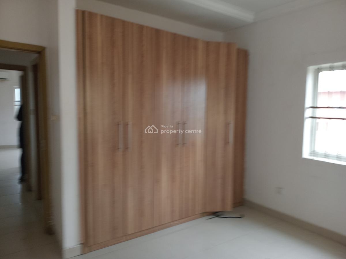 Luxury Two (2) Bedroom Flat in an Estate, Golf Estate, Port Harcourt, Rivers, Block of Flats for Sale