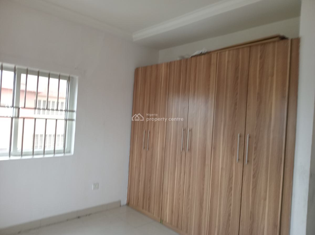 Luxury Two (2) Bedroom Flat in an Estate, Golf Estate, Port Harcourt, Rivers, Block of Flats for Sale