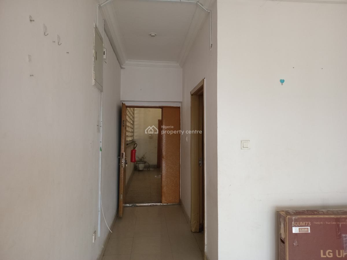 Luxury Two (2) Bedroom Flat in an Estate, Golf Estate, Port Harcourt, Rivers, Block of Flats for Sale