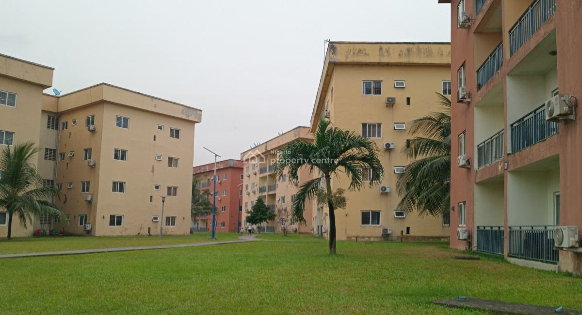 Luxury Two (2) Bedroom Flat in an Estate, Golf Estate, Port Harcourt, Rivers, Block of Flats for Sale