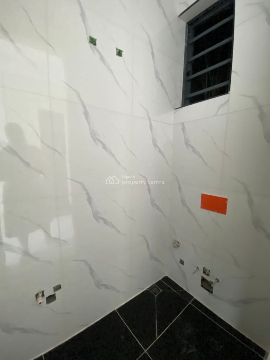 Standard Modern Studio Apartment in a Secured Estate, Freedom Way, Lekki Phase 1, Lekki, Lagos, Flat / Apartment for Sale