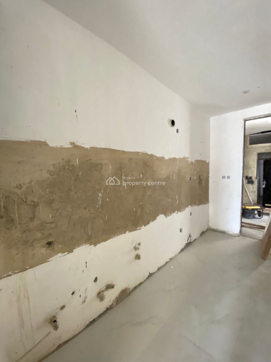 Standard Modern Studio Apartment in a Secured Estate, Freedom Way, Lekki Phase 1, Lekki, Lagos, Flat / Apartment for Sale