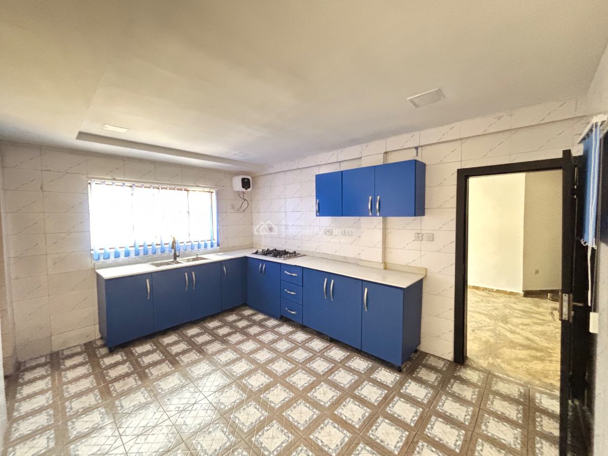 Spacious 3 Bedroom Apartment, Victoria Island (vi), Lagos, Flat / Apartment for Rent