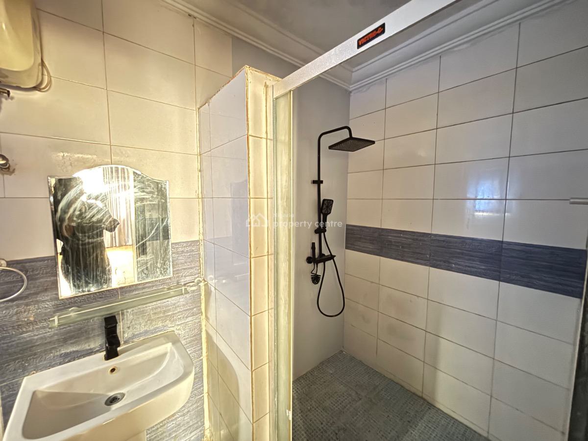 Spacious 3 Bedroom Apartment, Victoria Island (vi), Lagos, Flat / Apartment for Rent