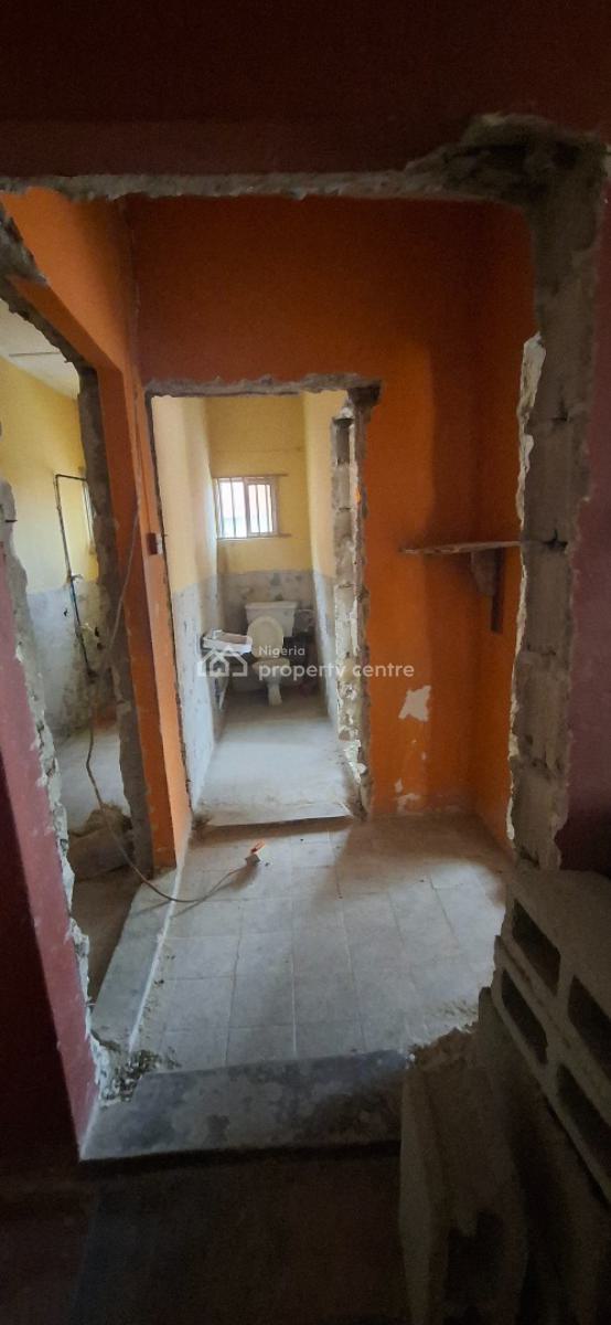 Re-developable Block of 4 Units of 3 Bedroom Flats, Off Lateef Jakande Way, Agidingbi, Ikeja, Lagos, Block of Flats for Sale