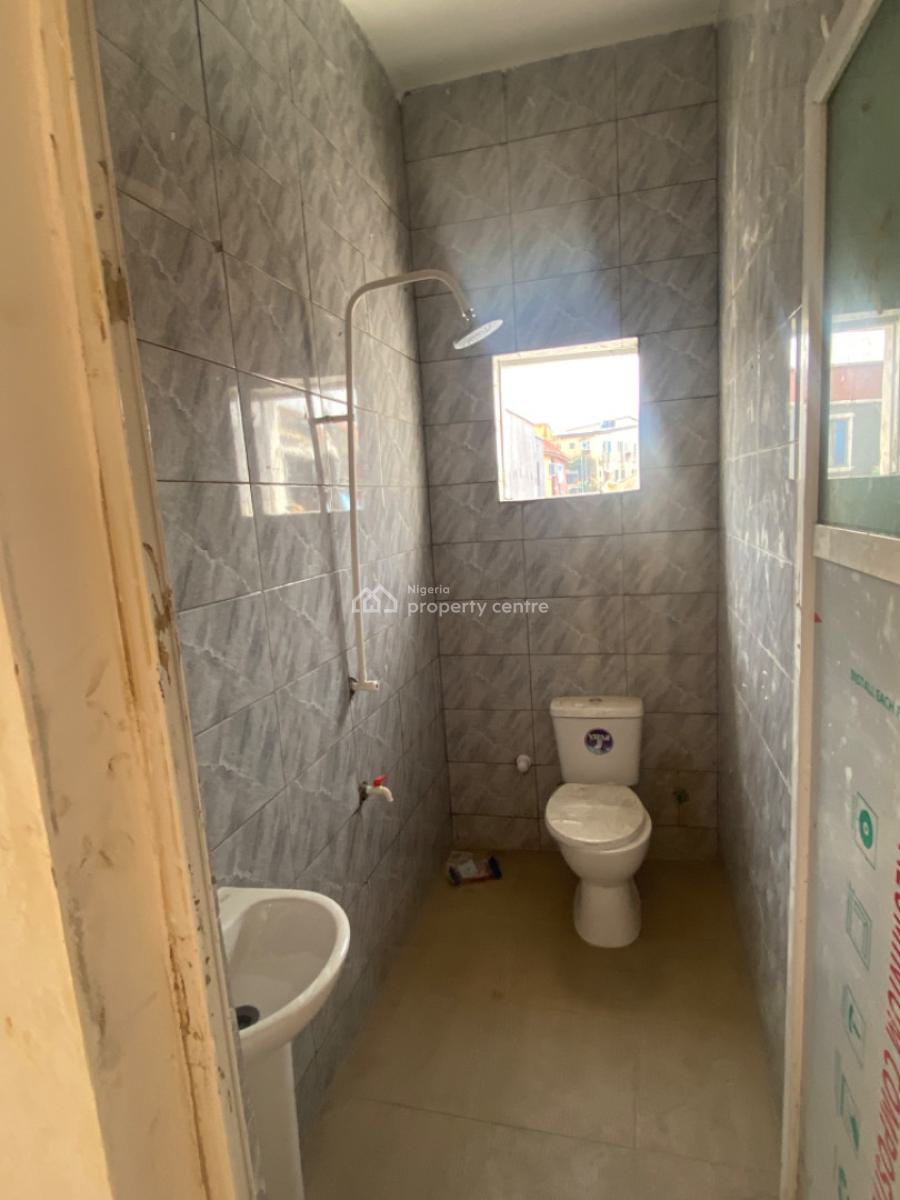 Newly Built and Executive Studio Apartment for Long-lease, Shomolu, Lagos, Self Contain (single Rooms) for Sale
