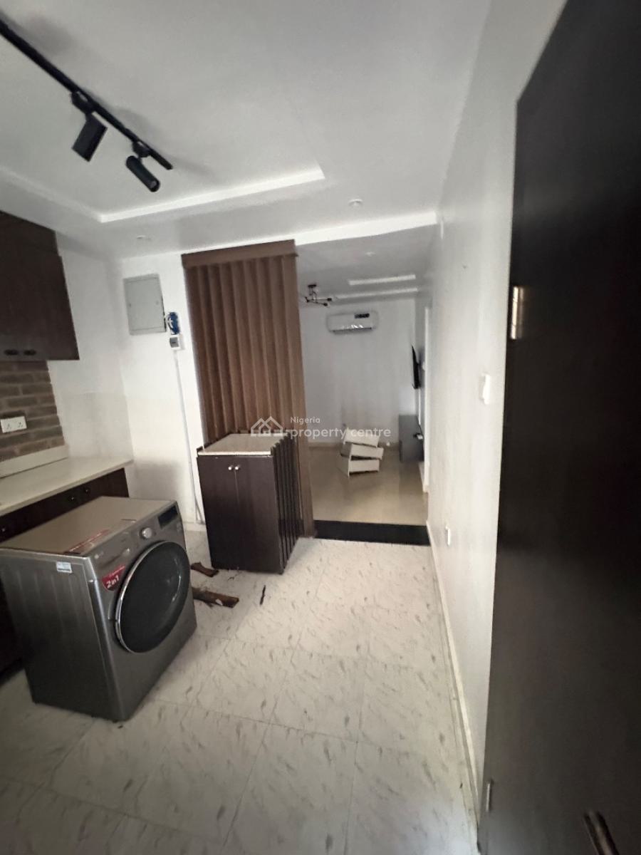 1 Bedroom/mini Flat, Kenneth Agbakuru Street, Lekki Phase 1, Lekki, Lagos, Mini Flat (room and Parlour) for Rent