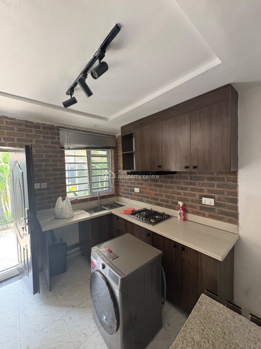 1 Bedroom/mini Flat, Kenneth Agbakuru Street, Lekki Phase 1, Lekki, Lagos, Mini Flat (room and Parlour) for Rent