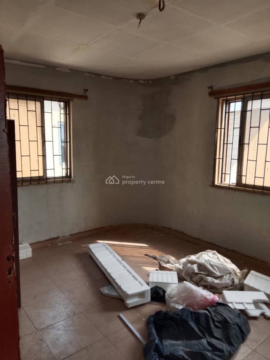 3 Bedroom Apartment Upstairs in a Secured Neighbourhood, Isheri, Lagos, Flat / Apartment for Rent