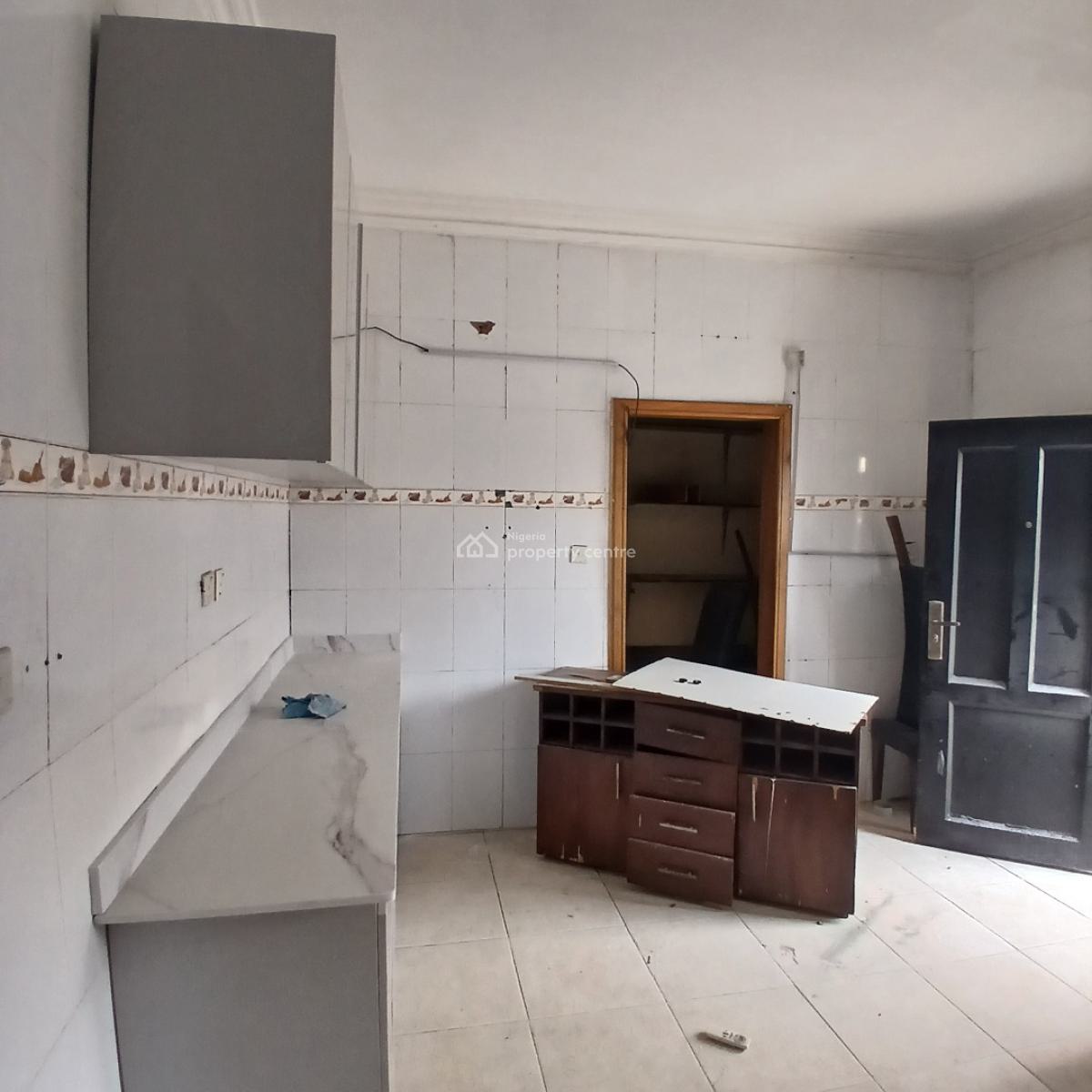 Self Serviced 5 Bedroom Semi Detached House, Lekki Phase 1, Lekki, Lagos, Semi-detached Duplex for Rent