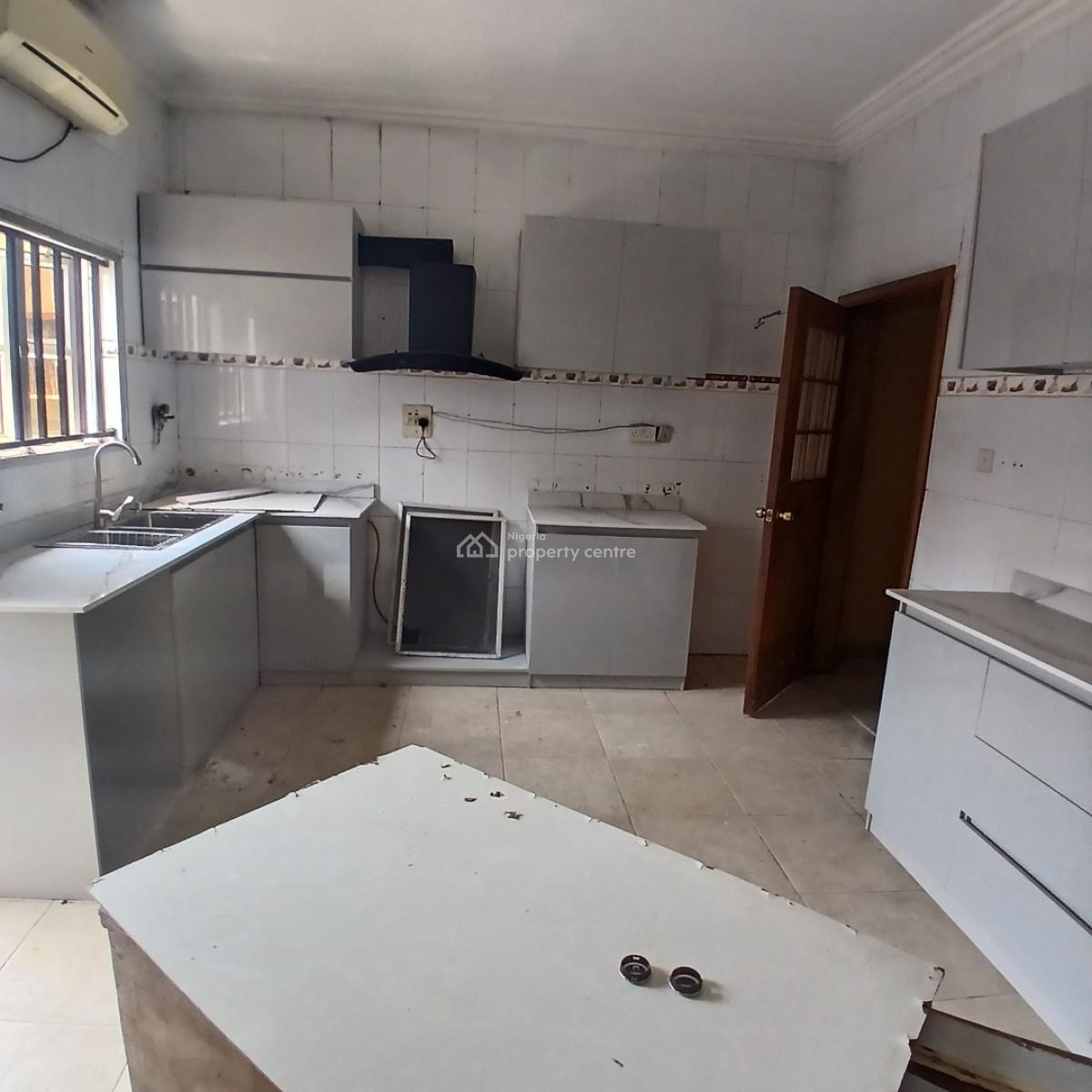 Self Serviced 5 Bedroom Semi Detached House, Lekki Phase 1, Lekki, Lagos, Semi-detached Duplex for Rent