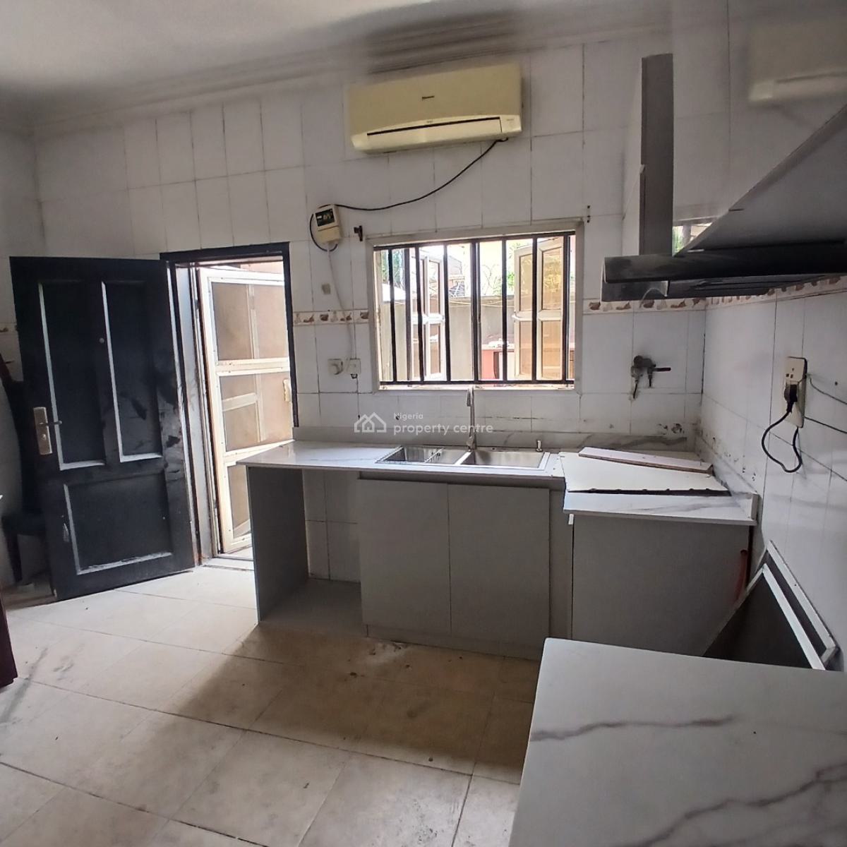 Self Serviced 5 Bedroom Semi Detached House, Lekki Phase 1, Lekki, Lagos, Semi-detached Duplex for Rent