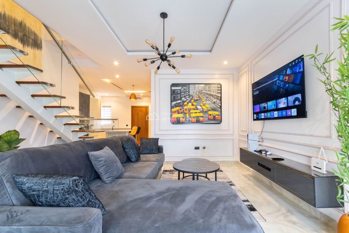 New Spacious 3 Bedroom Luxury Apartment with Beautiful Aesthetics and, Lekki Phase 1, Lekki, Lagos, House Short Let