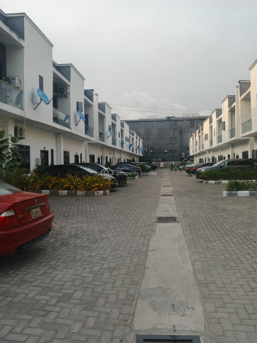 Beautiful 3 Bedroom Duplex with Bq, Ologolo, Lekki, Lagos, Terraced Duplex for Sale