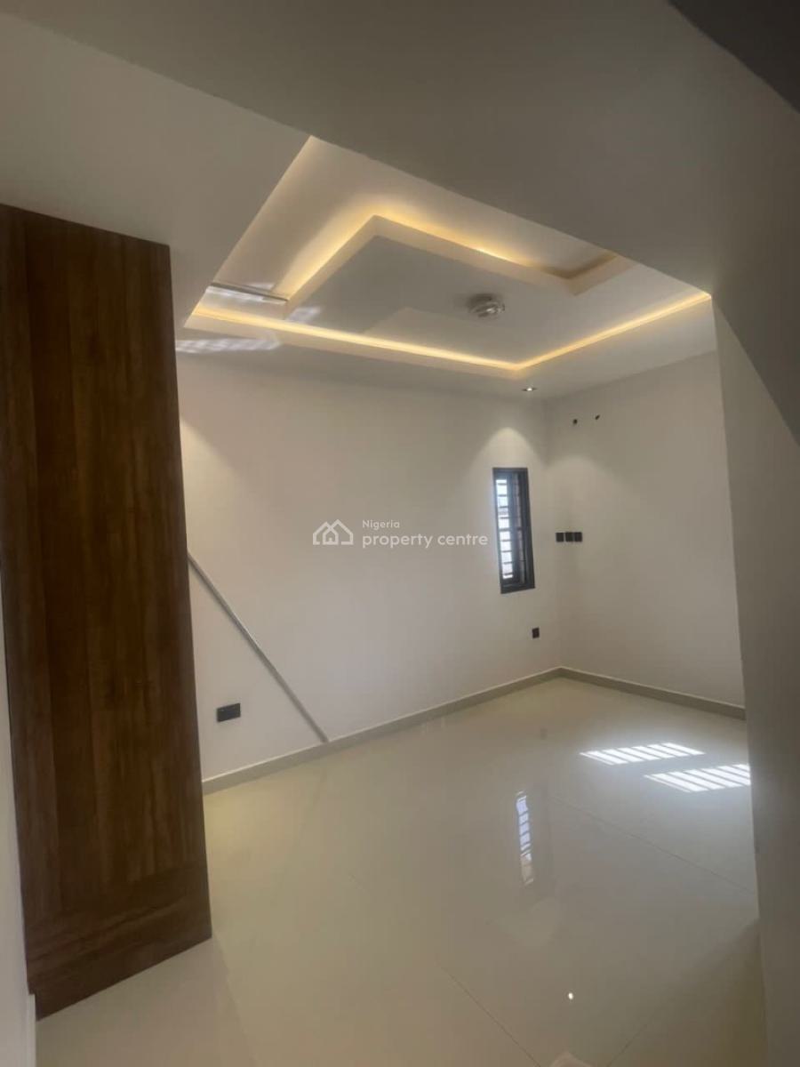 Luxury 3 Bedroom Block of Flat, Gilmore, Jahi, Abuja, Flat / Apartment for Sale