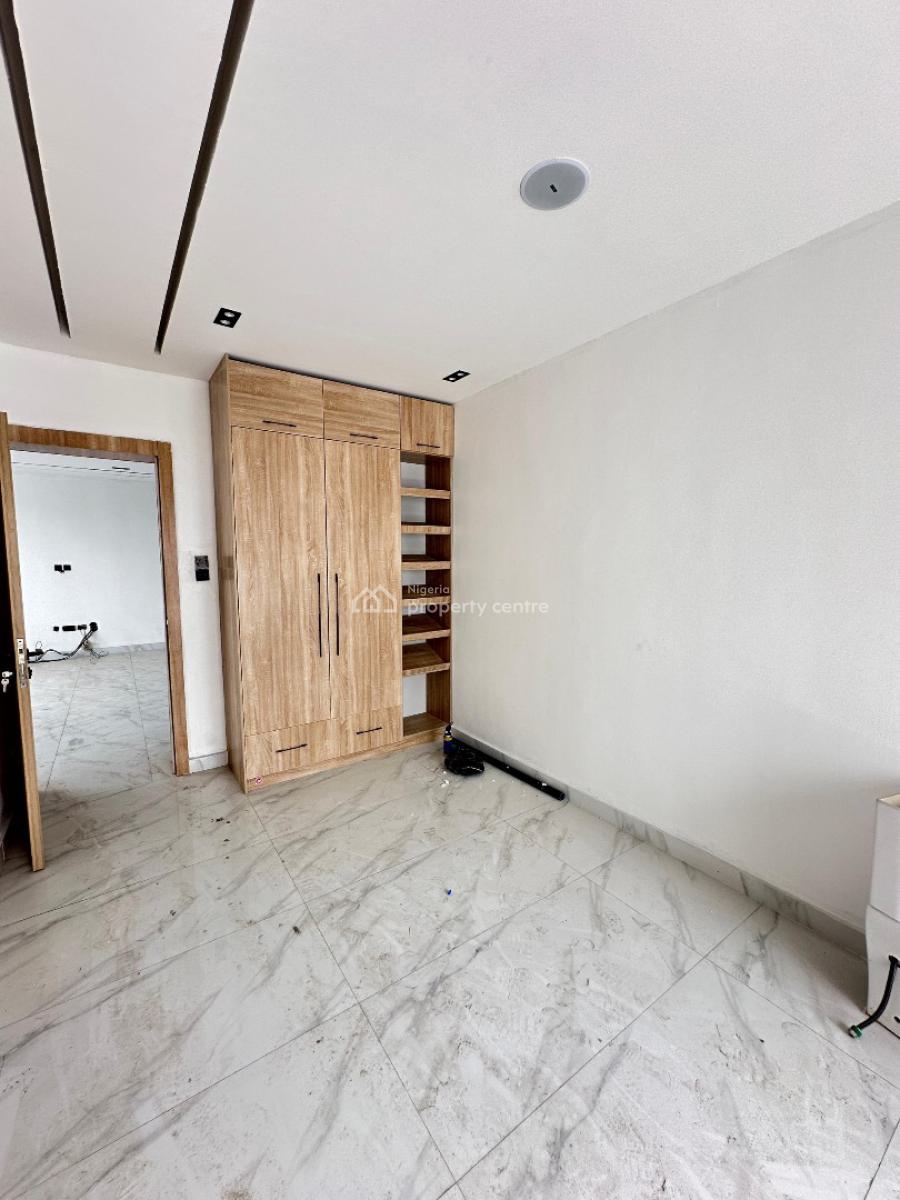 Lovely 2 Bedroom Apartment + Bq, Lekki Phase 1, Lekki, Lagos, Flat / Apartment for Sale