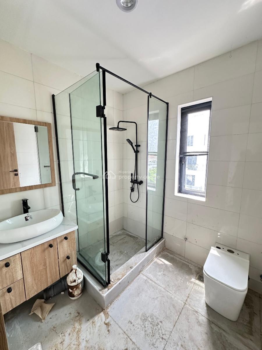 Lovely 2 Bedroom Apartment + Bq, Lekki Phase 1, Lekki, Lagos, Flat / Apartment for Sale