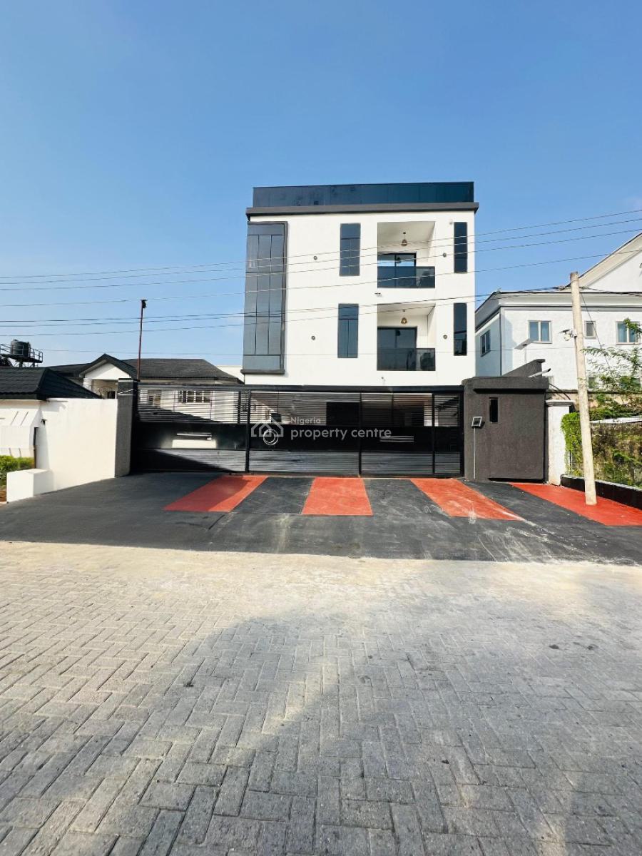 Spaciously Built 3 Bedroom Apartment with Elevator, Lekki Phase 1, Lekki, Lagos, Flat / Apartment for Sale