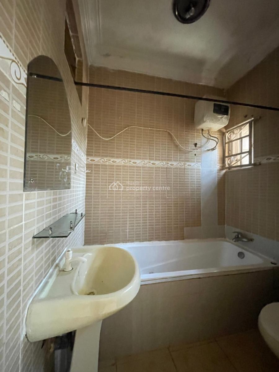 Lovely 2 Bedroom Flat, Stella Maris School, Durumi, Abuja, Flat / Apartment for Rent