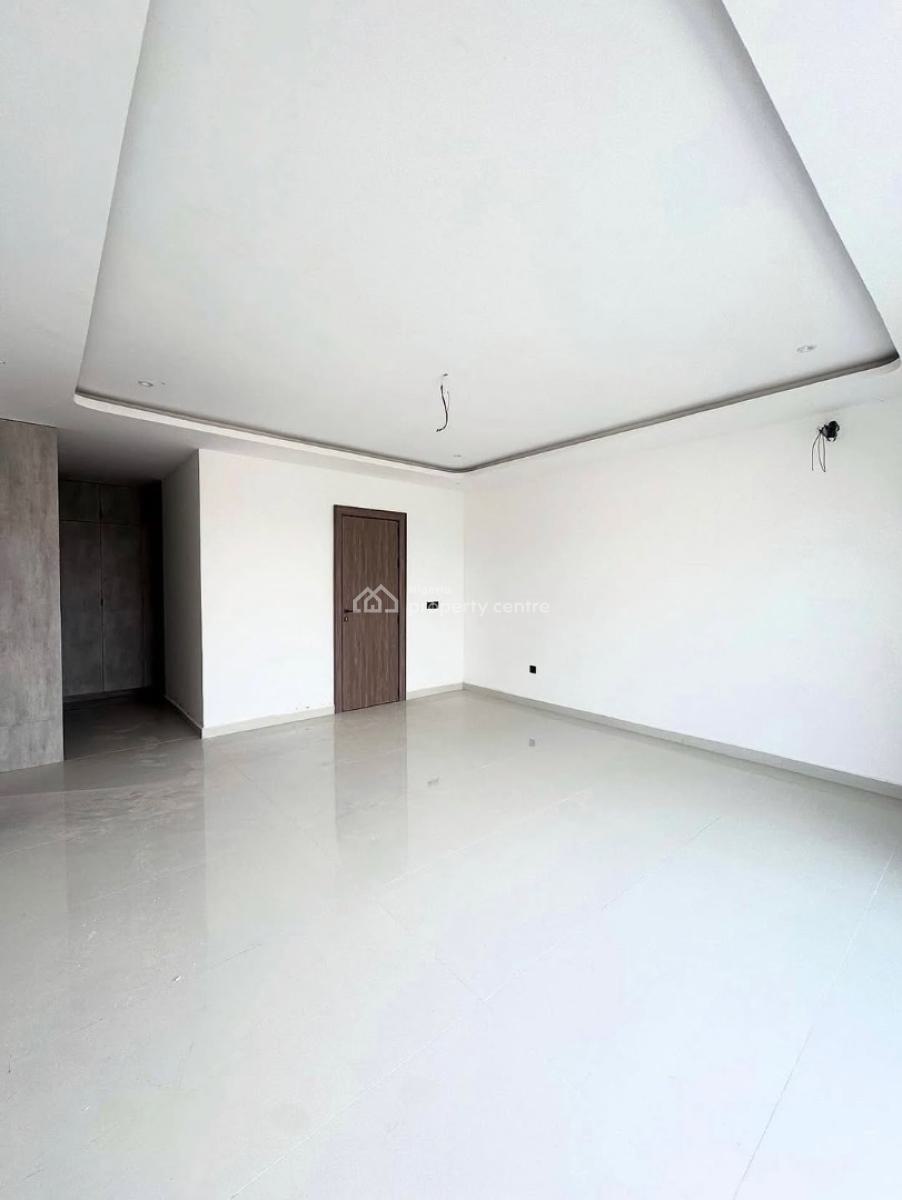 2 Bedroom Maisonette, Lekki Phase 1, Lekki, Lagos, Block of Flats for Sale