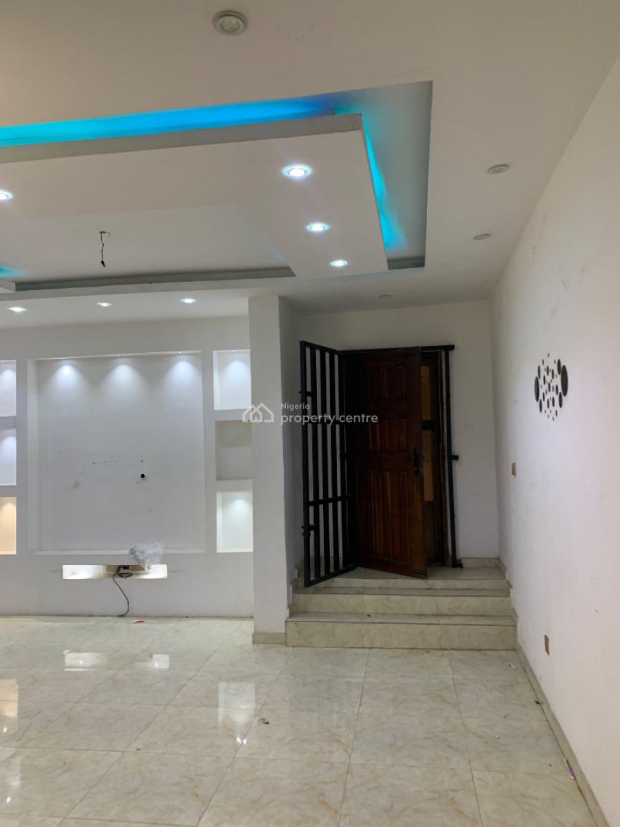 Well Maintained 3 Bedroom Flat in Serene Environment, Gbagada, Lagos, Flat / Apartment for Rent