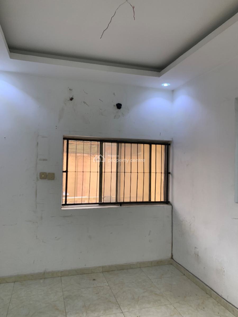 Well Maintained 3 Bedroom Flat in Serene Environment, Gbagada, Lagos, Flat / Apartment for Rent