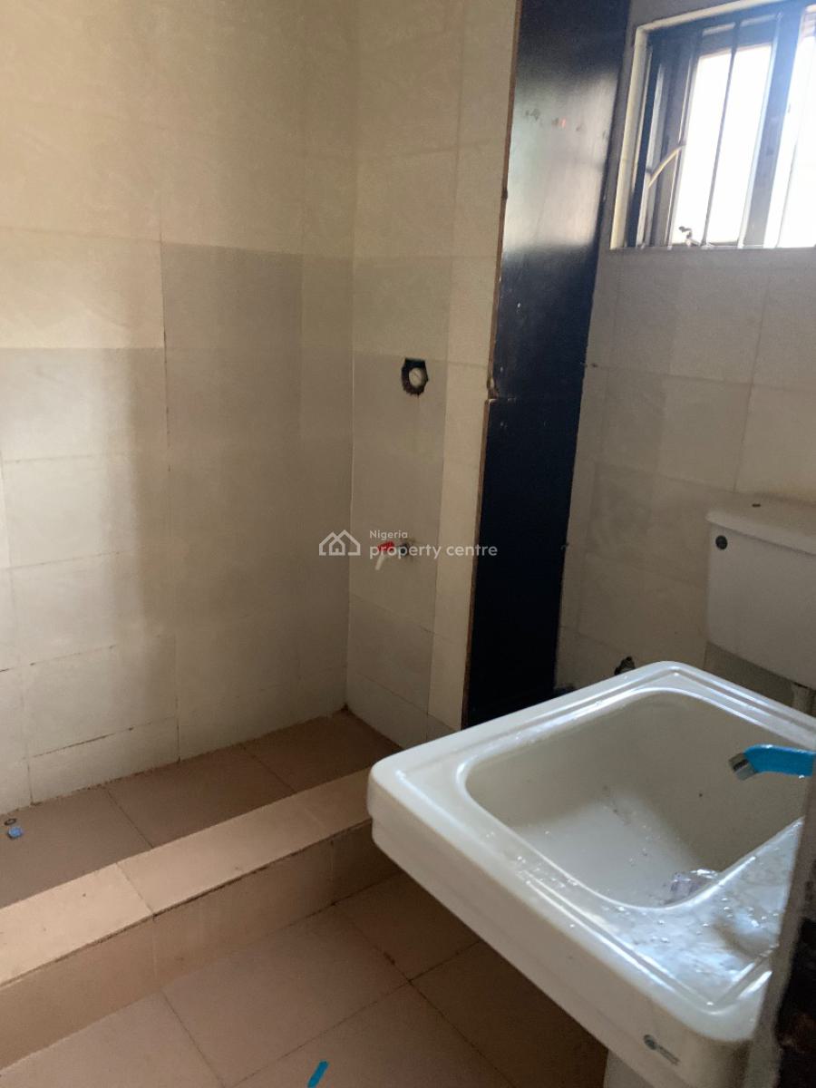 Well Maintained 3 Bedroom Flat in Serene Environment, Gbagada, Lagos, Flat / Apartment for Rent