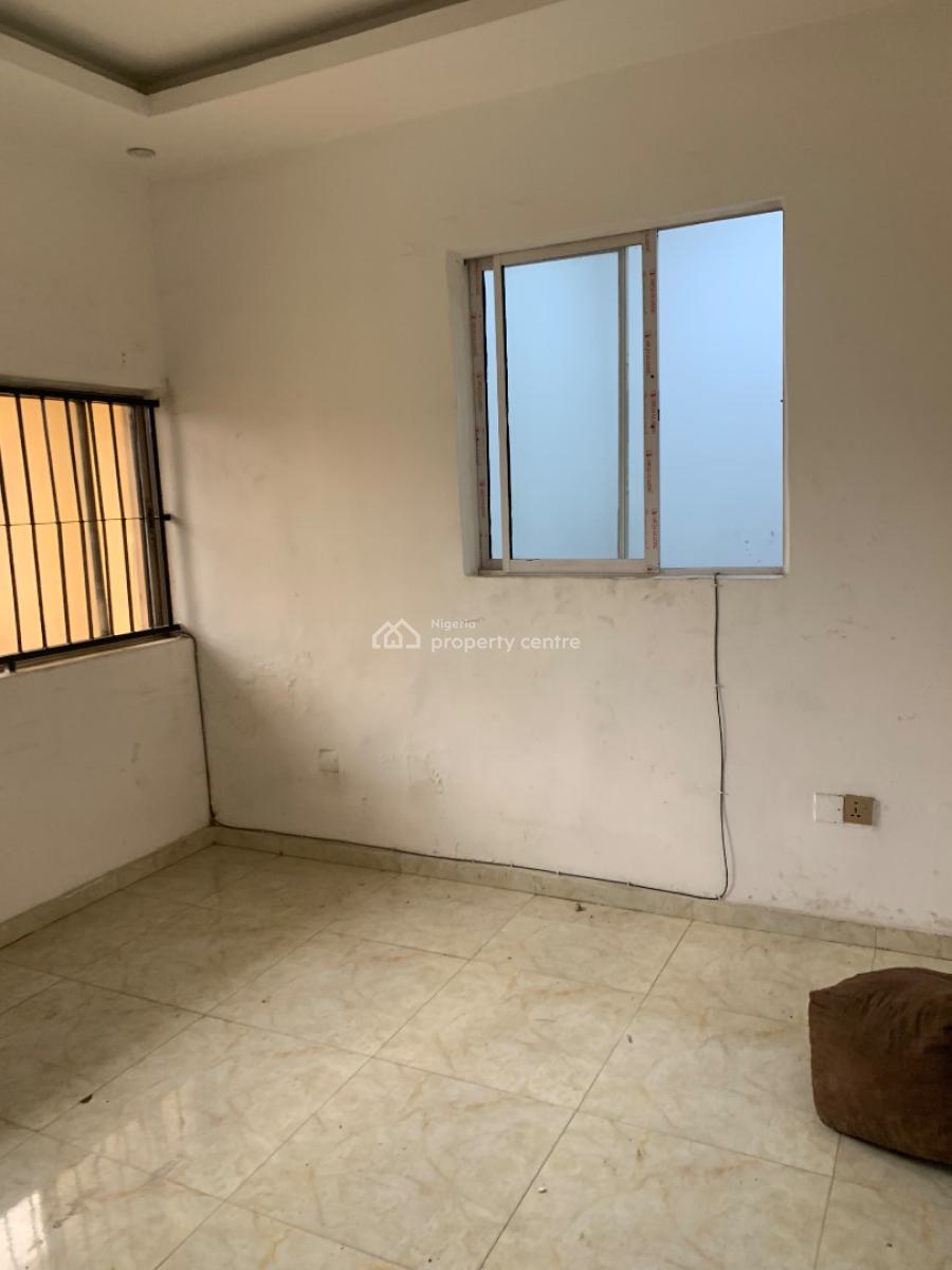 Well Maintained 3 Bedroom Flat in Serene Environment, Gbagada, Lagos, Flat / Apartment for Rent