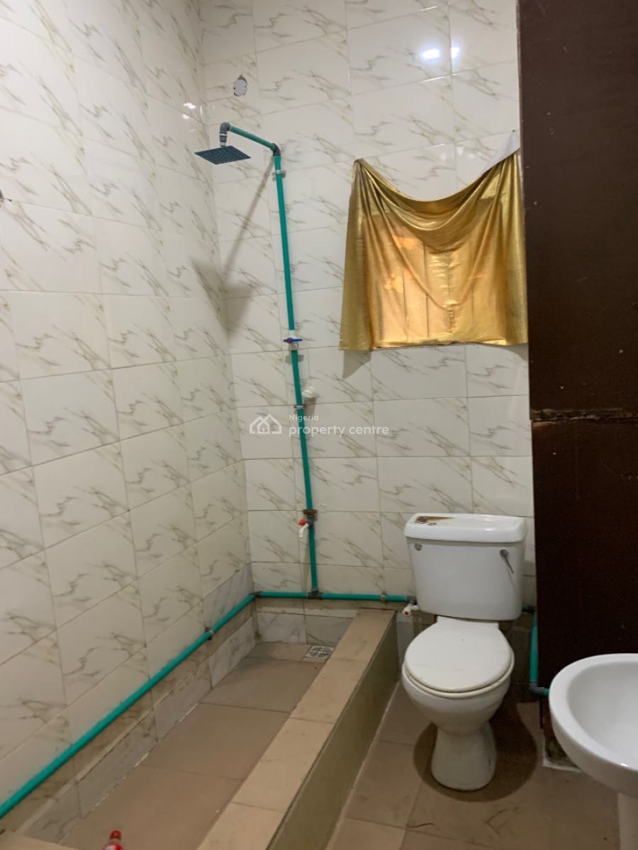 Well Maintained 3 Bedroom Flat in Serene Environment, Gbagada, Lagos, Flat / Apartment for Rent