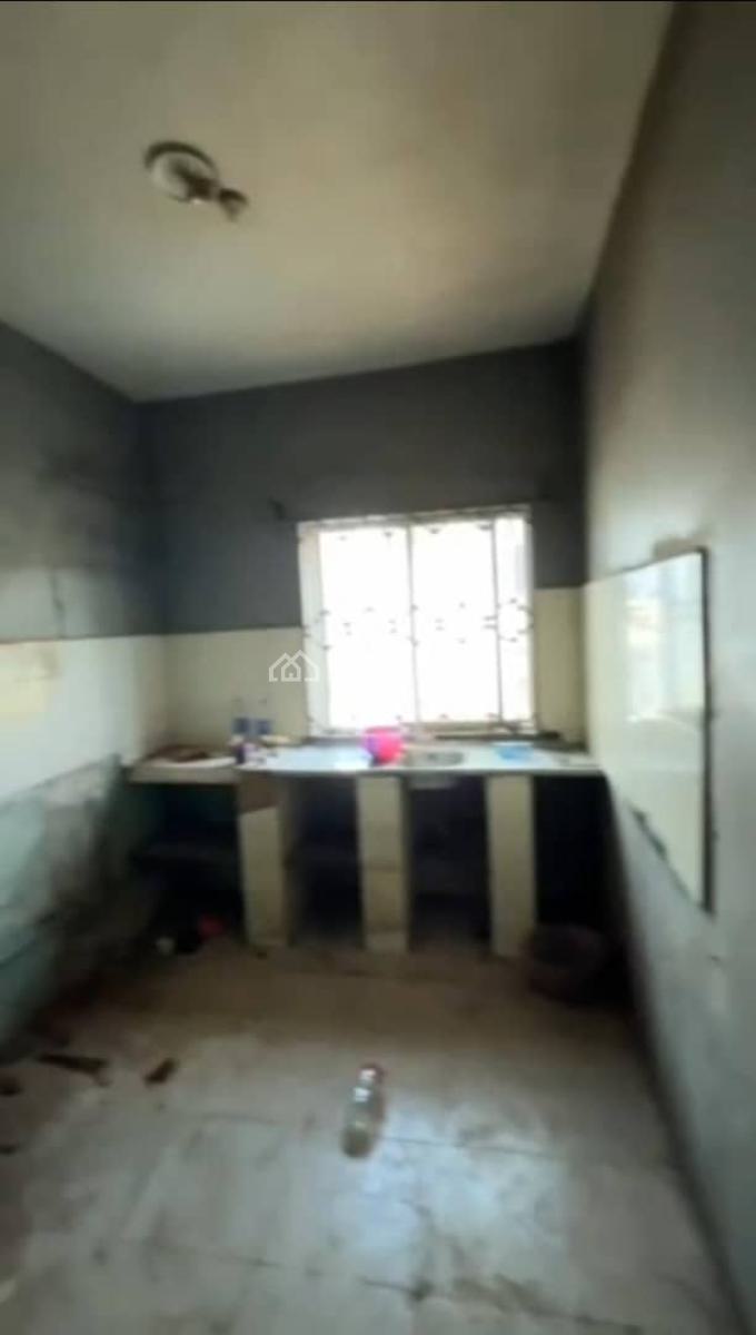 Lovely 3 Bedroom Flat, Ogudu Central, Ogudu, Lagos, Flat / Apartment for Rent