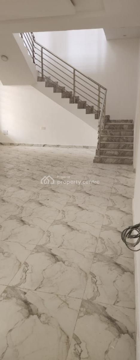 Spacious 3 Bedroom Flat Ensuite, Oba Akinjobi, Ikeja Gra, Ikeja, Lagos, Flat / Apartment for Rent