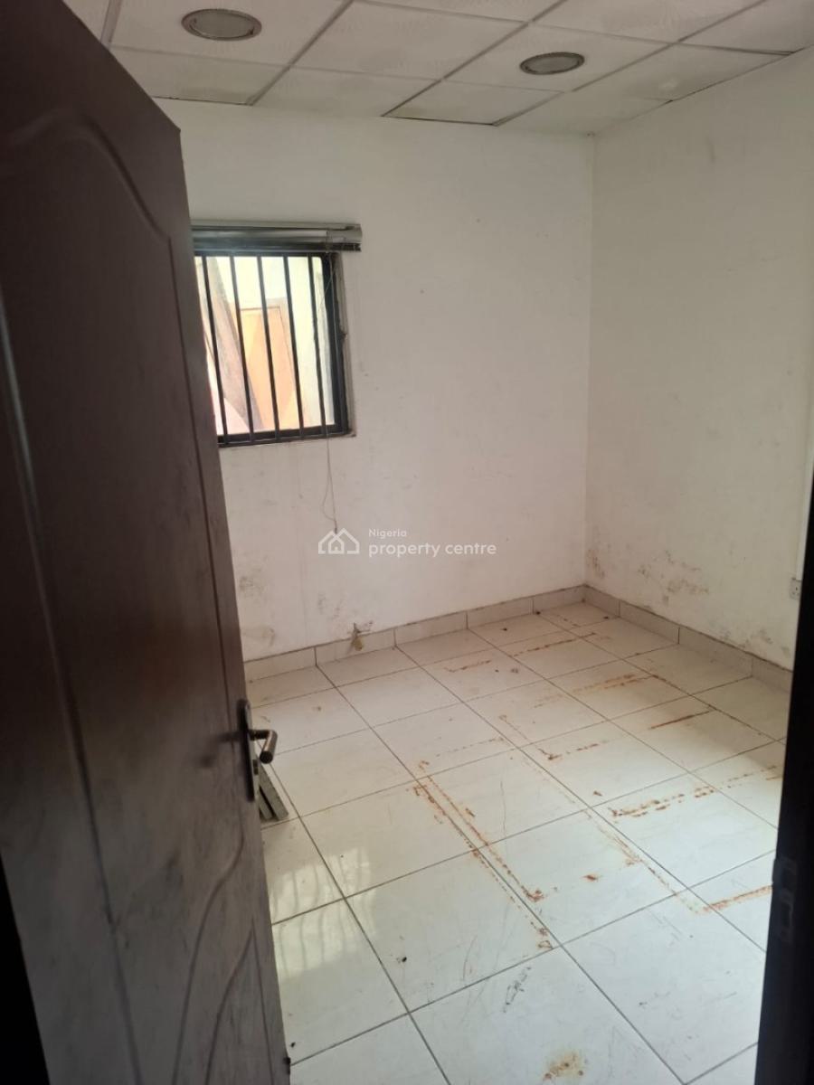 4 Bedrooms Office Space on The Ground Floor Available, Lekki Phase 1, Lekki, Lagos, Office Space for Rent