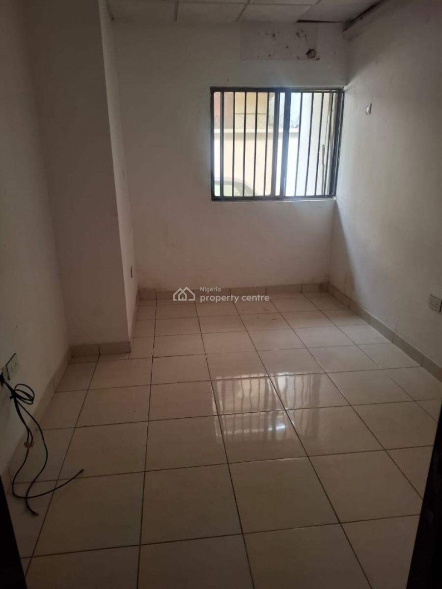 4 Bedrooms Office Space on The Ground Floor Available, Lekki Phase 1, Lekki, Lagos, Office Space for Rent