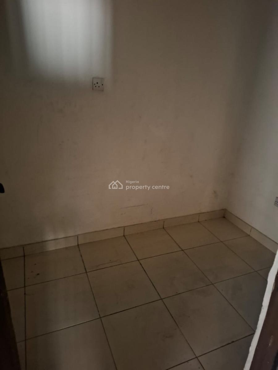 4 Bedrooms Office Space on The Ground Floor Available, Lekki Phase 1, Lekki, Lagos, Office Space for Rent