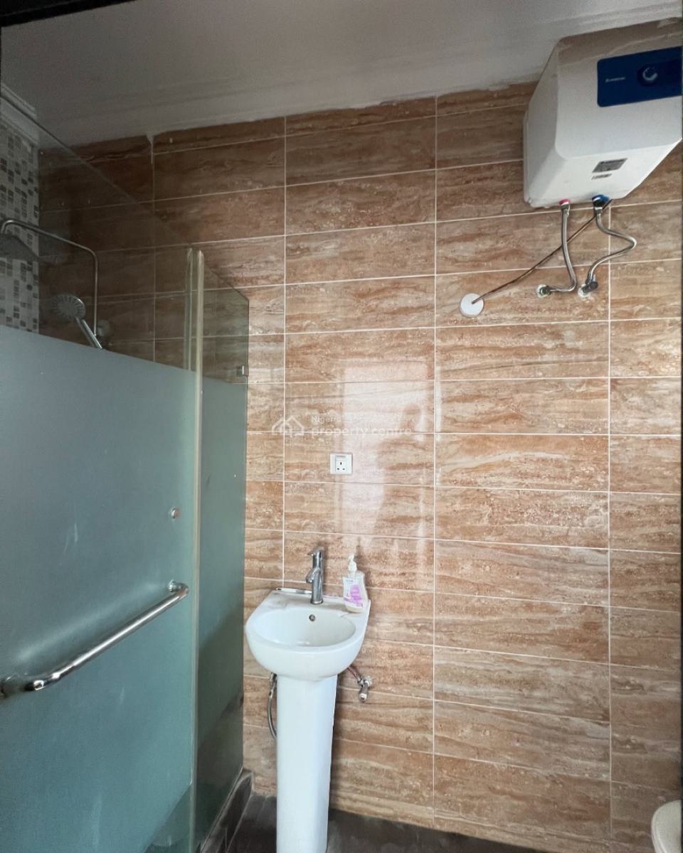 Fully Serviced 3 Bedroom Apartment with Bq, Victoria Island (vi), Lagos, Flat / Apartment for Rent