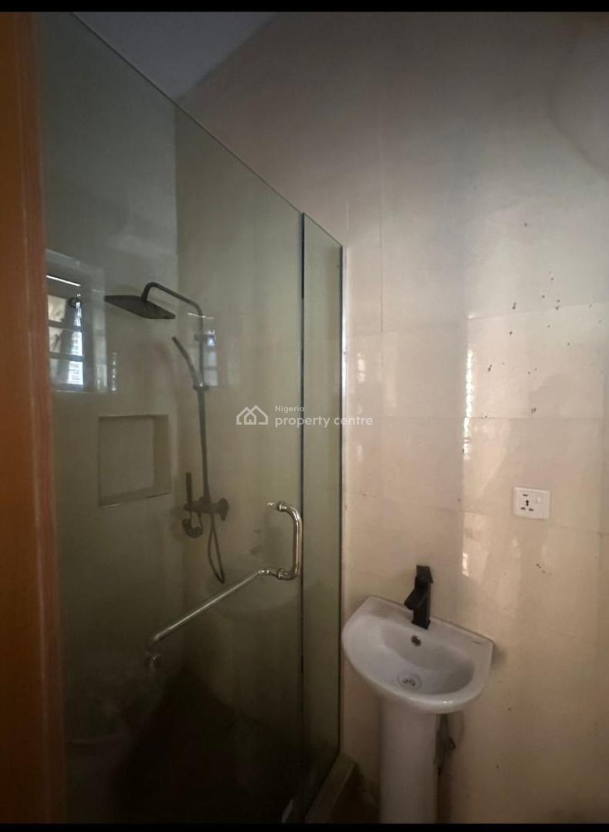 Exquisite Single Room Shared Apartment, Idado, Lekki Phase 1, Lekki, Lagos, Flat / Apartment for Rent