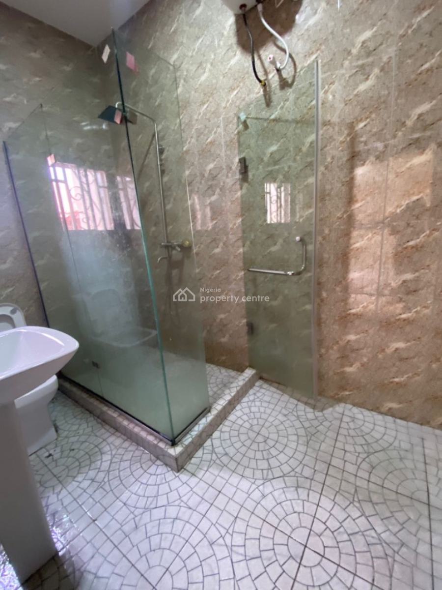 Studio/self Contained in Lekki Phase 1, Agungi, Lekki, Lagos, Self Contain (single Rooms) for Rent