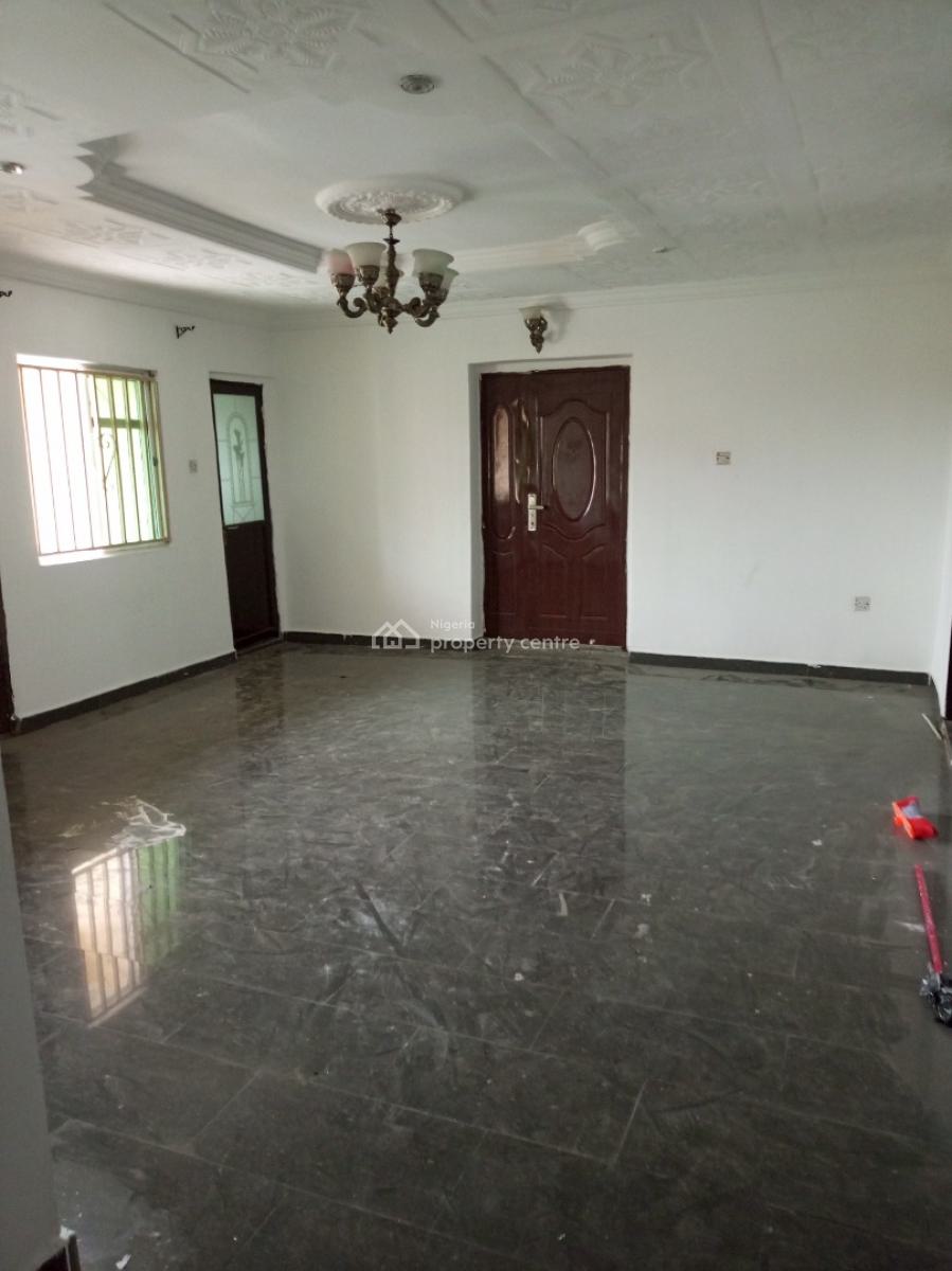 Spacious 3bedroom Upstairs Bring Your Generator, Ologolo, Lekki, Lagos, Flat / Apartment for Rent